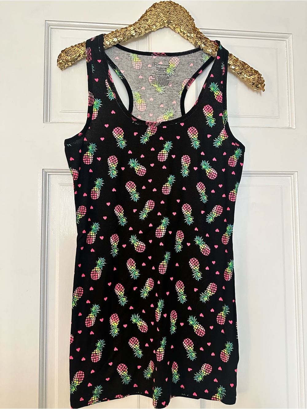 No Boundaries Black Pineapple & Heart Print Tank XXL